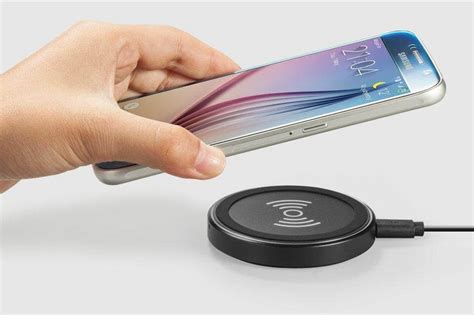 Wireless charging pad for magic mouse